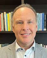 Dr. Roberto González Torre