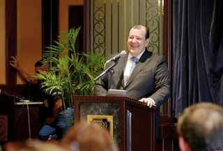 conversatorio para tratar sobre las novedades de las nuevas cargas fiscales sobre utilidades retenidas.